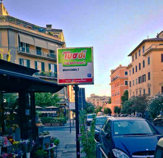 Piazza Crati - quartiere Trieste Piazza Crati - quartiere Trieste